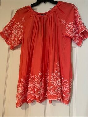 Women’s Coral Short-Sleeve Embroidered Boho Tunic